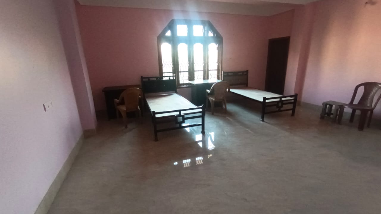 Unfurnished 5 bhk in Hatigaon for Rent